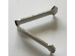 Triangel metaal V-vorm  50 mm  3 pin 